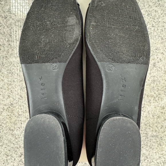 AK Clarice Blk Low Heel Patent Lthr Toe Area, Back Accent & Heel, Fabric Body. - Picture 3 of 5